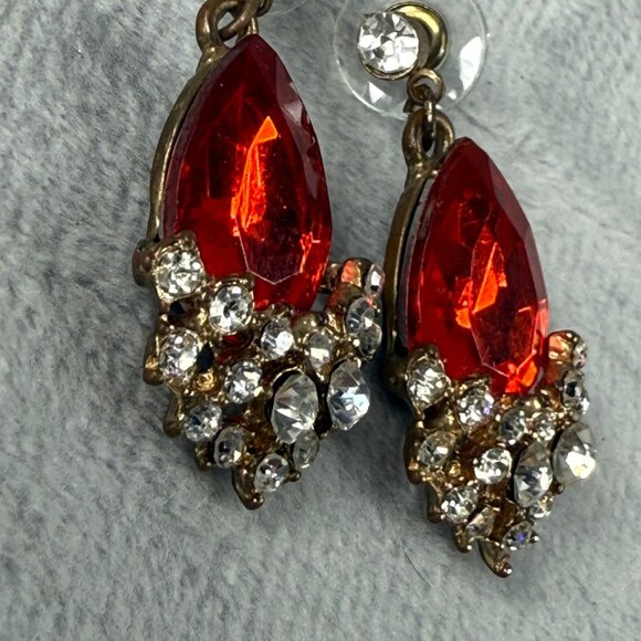 Vintage Gold-Tone Drop Pierced Earrings Red Teardrop Faux Gemstone Rhinestones - Picture 3 of 16